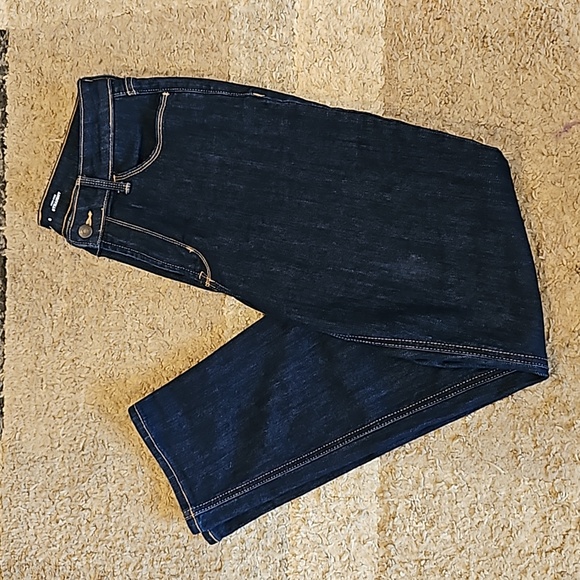 NWOT Old Navy Woman's High-Rise Straight Dark Wash Denim Jeans. Sz: 8 - Picture 1 of 8